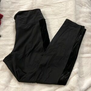 PINK Ultimate Legging with Velvet panel